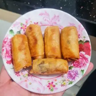 chả giò chay 5cuôn  - 20.000 ₫ tại Bún Thịt Xào Miền Tây - Nguyễn Tri Phương