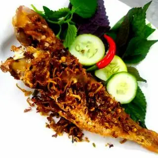 Cá hường chiên sả - 59.000 ₫ tại Cơm Văn Phòng 306 - Nguyễn Thị Minh Khai