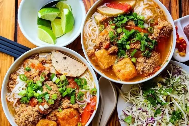 Hình ảnh Bún Riêu Giò + Xương