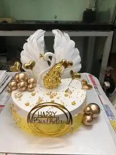 Hình ảnh bánh vương miện thiên nga 