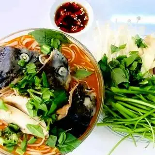 Bún Đầu Cá Hồi - 70.000 ₫ tại Lẩu Đầu Cá Hồi & Lẩu Thái Hải Sản Bà 7 - Âu Dương Lân