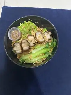 Hình ảnh Mì Trộn Heo Chiên Giòn + Canh Soup