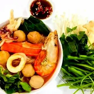 Bún Thái Hải Sản - 70.000 ₫ tại Lẩu Đầu Cá Hồi & Lẩu Thái Hải Sản Bà 7 - Âu Dương Lân