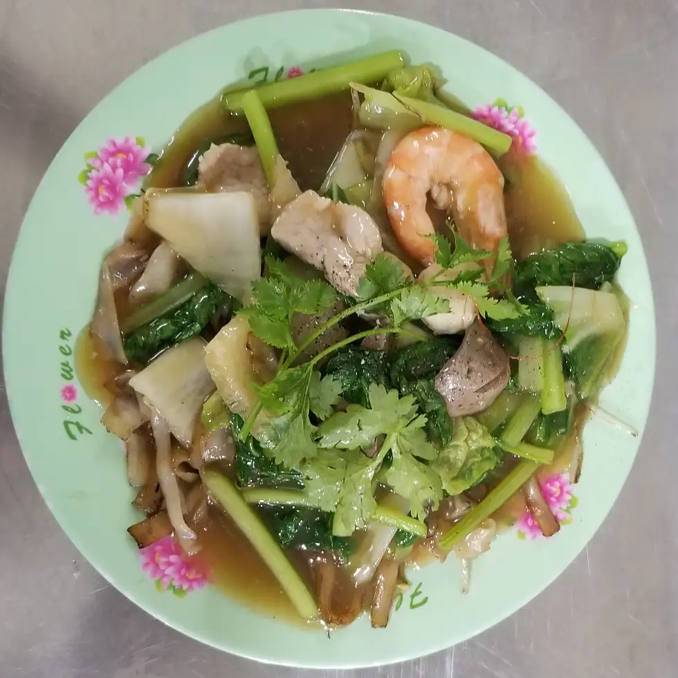 Hủ tiếu xào thập cẩm - 65.000 ₫ tại A Sìn - Hủ Tiếu Xào, Mì Xào Giòn & Cơm Chiên Gà Xối Mỡ -  Tuệ Tĩnh