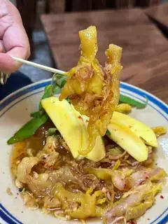 Hình ảnh Chân gà rút xương sốt Thái