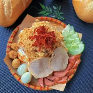 Hình ảnh Bánh mì muối ớt đặc biệt