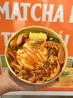 Hình ảnh Mỳ trộn Indomie xúc xích gà