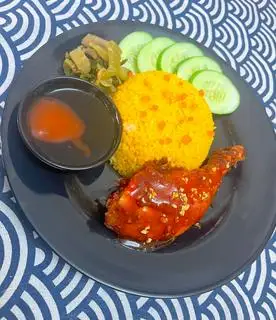 Hình ảnh Cơm gà sốt cay
