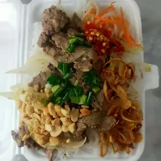 Bánh Ướt Thịt Bò Xào Củ Hành  - 55.000 ₫ tại Mì Xào Bò & Nui Xào Bò Bé Sa - Lê Văn Duyệt