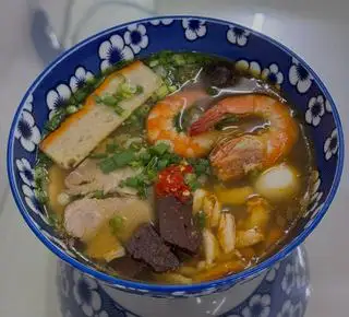 Hình ảnh Bánh canh cua tô nhỏ