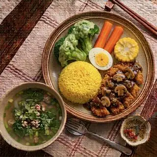 Hình ảnh Cơm VP Gà Tiêu Nấm