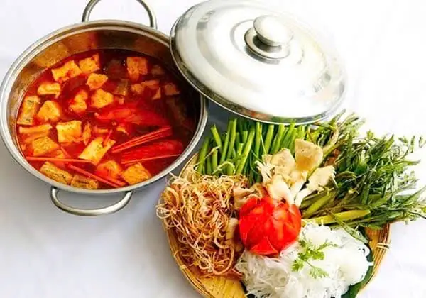 lẩu nấm thái chay(4-5người ăn) - 260.000 ₫ tại Quán Thím Tư - Lẩu Hải Sản, Lẩu Thái & Coffee - Cư Xá Chu Văn An