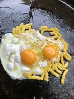 Hình ảnh Nui chiên 2 trứng 