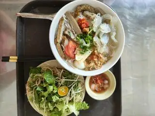 Hình ảnh Bún đặc biệt chả cá + sứa