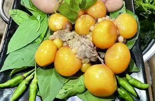 Hình ảnh Trứng non thả lẩu