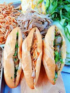 Hình ảnh Bánh Mì Thịt Xíu Chả Bò Đà Nẵng