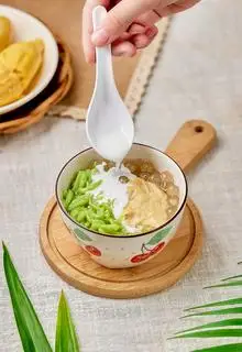 Hình ảnh Chè Thái Sầu