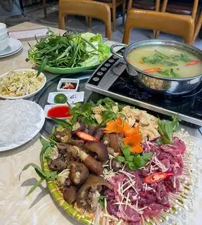 Hình ảnh Lẩu đuôi bò to