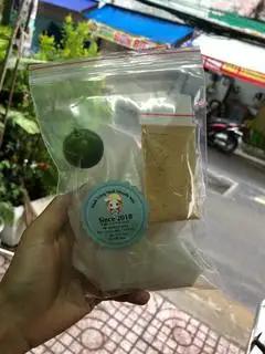Bánh Tráng Muối Nhuyễn (Bịt Nhỏ) - 16.000 ₫ tại Bánh Tráng Muối Nhuyễn Mộc - Lương Thế Vinh 