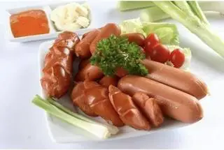 Xúc Xích Đức  - 8.000 ₫ tại Bò Né & Bánh Mì Chảo A Kiệt - Phạm Thế Hiển