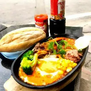 Hình ảnh Bánh Mỳ Chảo Thường