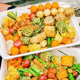 Combo cá viên chiên size Đại ( full topping) - 150.000 ₫ tại HƯƠNG LEE - Ăn vặt & cá viên chiên, Trà sữa - 57 Nguyễn Văn Đừng