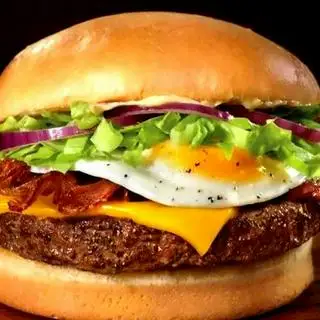 Hamburger Bò Trứng - 30.000 ₫ tại Bánh Mì Hà Nội - Ung Văn Khiêm