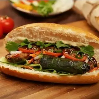 Hình ảnh Bánh Mì Thịt Nướng + Bò lá nốt sốt đặt biệt 