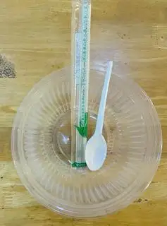 Hình ảnh Tô, đũa muỗng