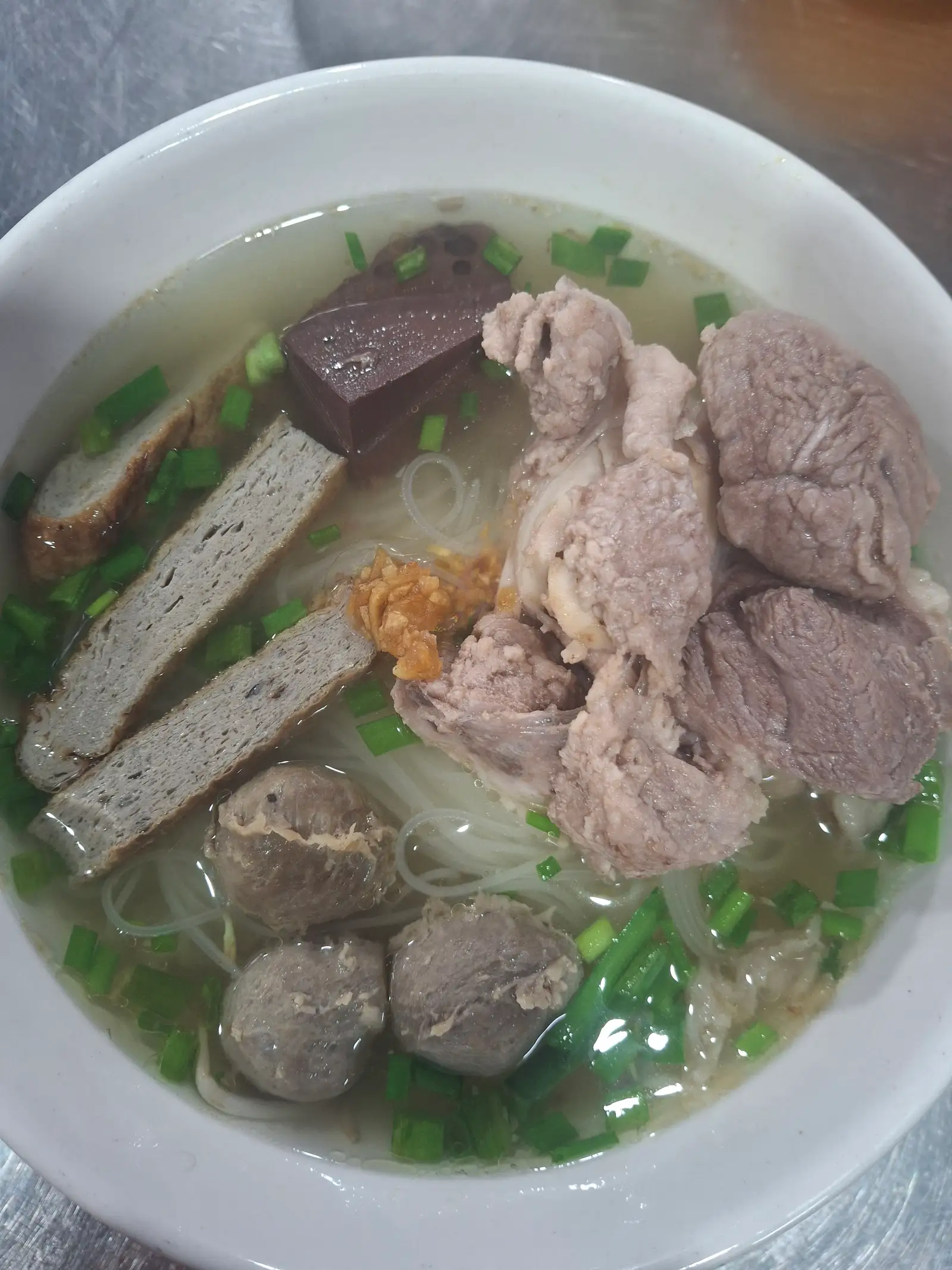 hủ tiếu( mì tươi) thập cẩm - 55.000 ₫ tại Bánh Canh Bột Xắt - Trần Phú