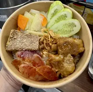 Hình ảnh Xôi Thập Cẩm Sườn Chua Ngọt