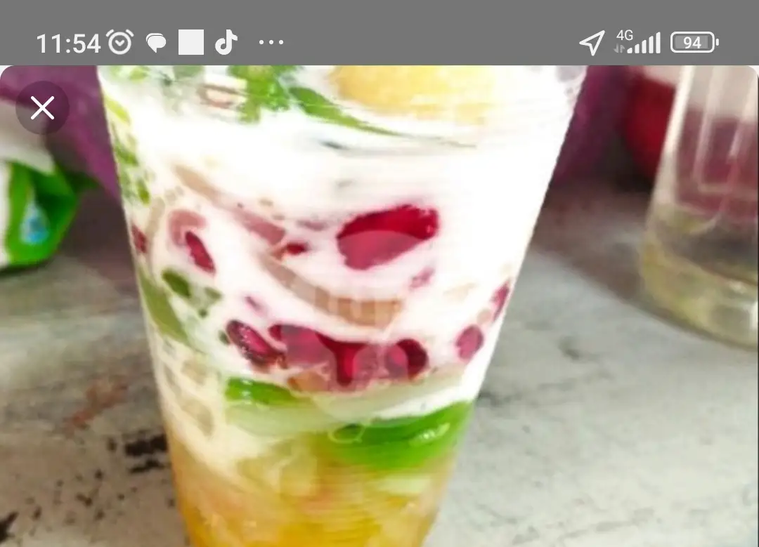 chè sương Sa Hạt lựu ( ly lớn)  - 23.000 ₫ tại Chè Thủy - Trần Khắc Trân