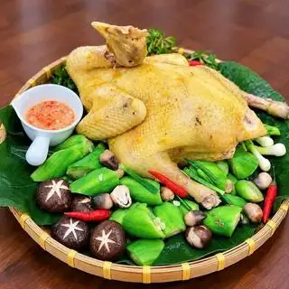 Hình ảnh Gà luộc nguyên con