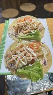 Chicken tacos - 2pcs  - 99.000 ₫ tại Bánh Mì Burger, Kebab Falafel & Smoothies - Gotcha Saigon - Đề Thám