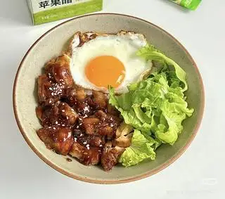 Hình ảnh Cơm Gà nướng sốt Tương Tỏi
