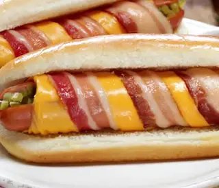 Bacon wrapped chesse dog - 54.000 ₫ tại Hamada - Bánh Mì Hotdog, Salad & Xúc Xích - 95 Lý Nam Đế