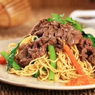 Mì Xào Bò - 60.000 ₫ tại Cơm Gà & Mì Trộn - Tôn Đản