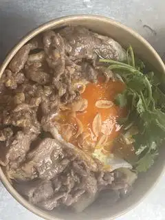 Hình ảnh Mì gói 2 vắt xào bò+trứng
