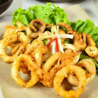 Hình ảnh Mực ống chiên bơ tỏi
