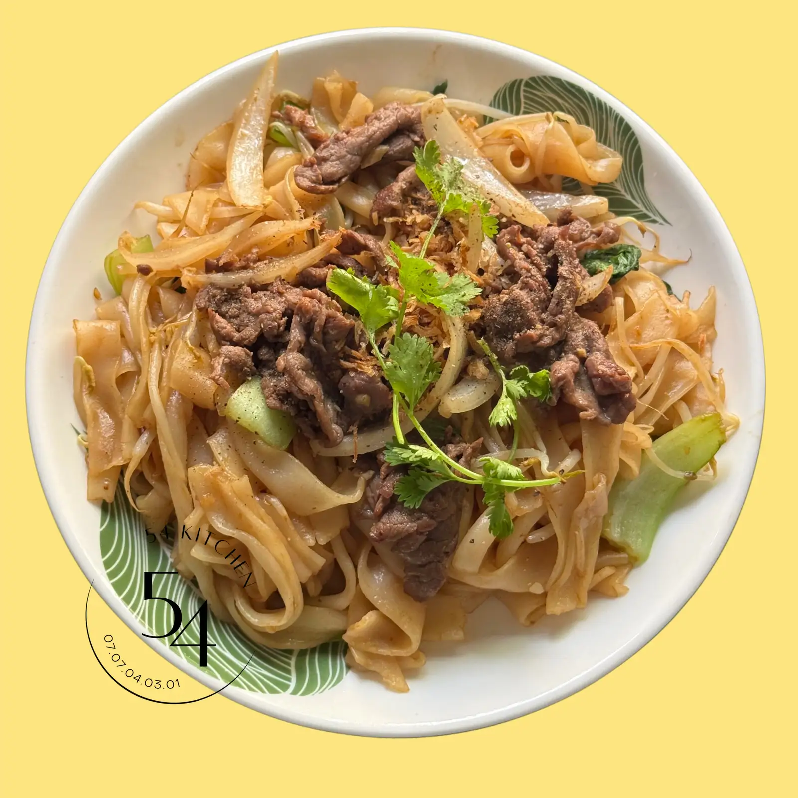 Hủ tiếu xào bò - 50.000 ₫ tại Quán Nhà 54 - Mì Nui Xào, Mì Trộn Indomie & Cơm Chiên - Nguyễn Ngọc Phương