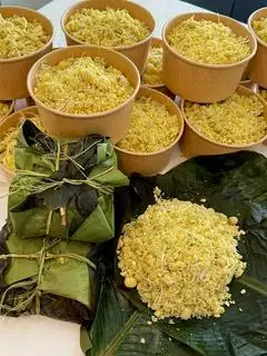 Xôi cốm hạt sen - 50.000 ₫ tại Xôi Gà Cô Hai Xóm Đình & Trà Sữa -  Đường 13