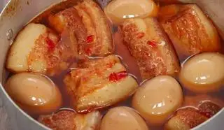 Cơm Thịt Kho Trứng - 44.000 ₫ tại Cơm Trưa Bình Dân - Điện Biên Phủ