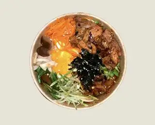 Cơm Heo Tỏi Cay - 56.000 ₫ tại Tiệm Tháng Ba - Kimbap & Cơm Trộn - Nguyễn Thiện Thuật