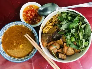 Mì gói phá lấu khô - 55.000 ₫ tại Phá Lấu Bò 131 Q4 - Xóm Chiếu