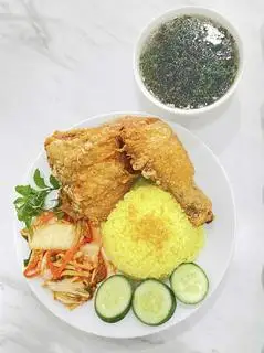 Combo Cơm gà đùi góc tư lớn + canh(Siêu hời) - 68.000 ₫ tại Cơm Gà 38 - Cơm Gà Xối Mỡ Sốt Đặc Biệt - Thân Văn Nhiếp