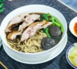 Hình ảnh Mì vịt tiềm chân mềm