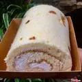Hình ảnh Bánh Bông Lan Cuộn Kem Tươi Nho Khô- Raisin Roll Cake