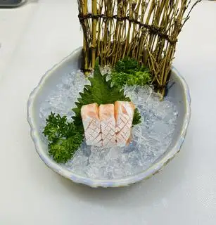 Hình ảnh Sashimi bụng cá hồi Na Uy 3 miếng