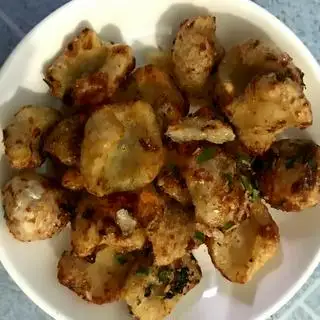 Hình ảnh Da heo chiên giòn