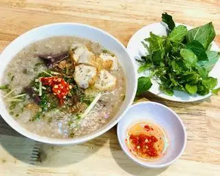 Hình ảnh Cháo lòng đặc biệt